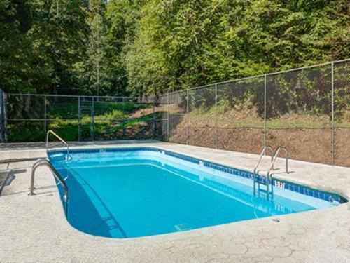 Barenberg Cabin - Secluded Unobstructed Panoramic Smoky Mountains View With Two Master Suites, Loft Game Room, And Hot Tub Gatlinburg Eksteriør bilde